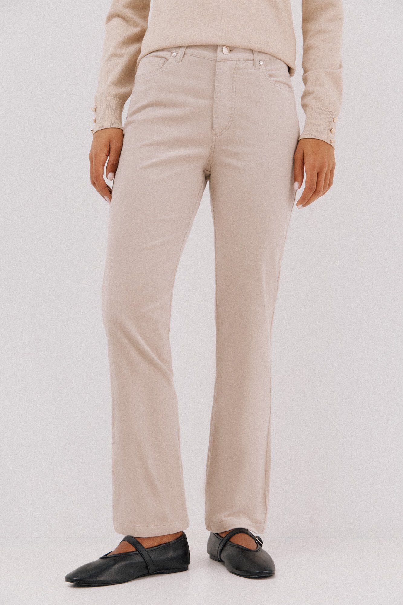 Trousers, buttons and jumper set