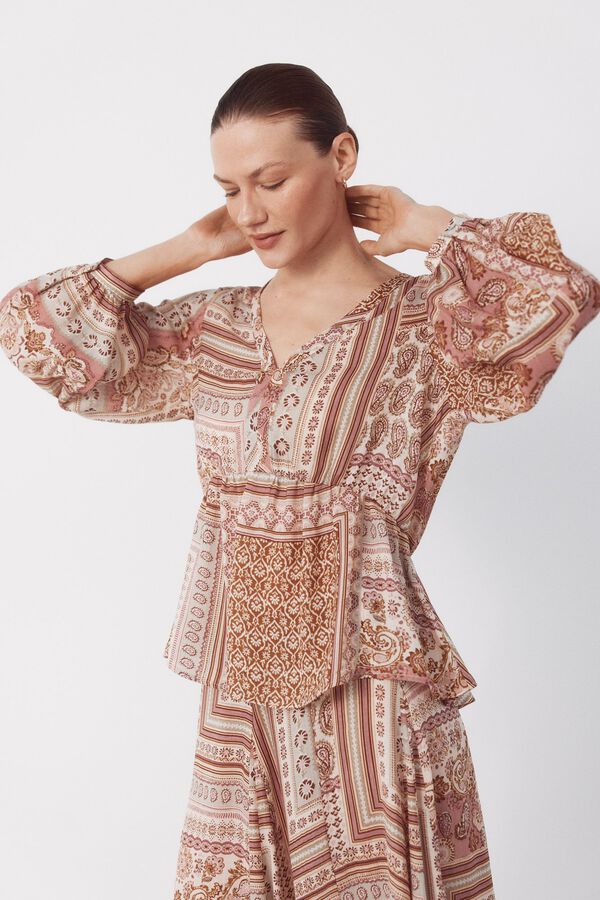 Skirt and blouse set