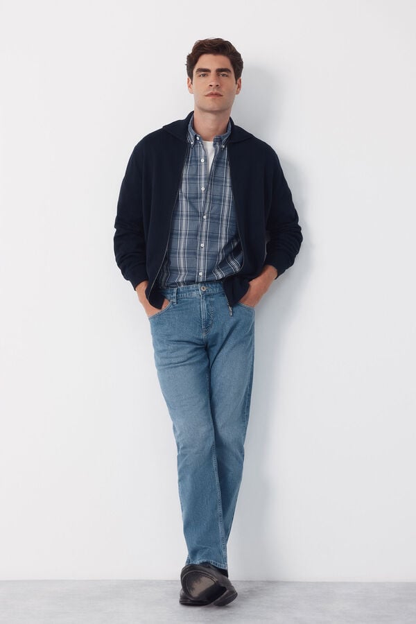 Shirt, jeans and neck set