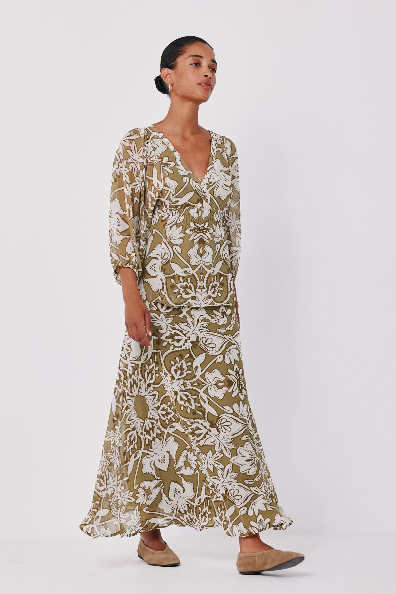 Skirt and blouse set