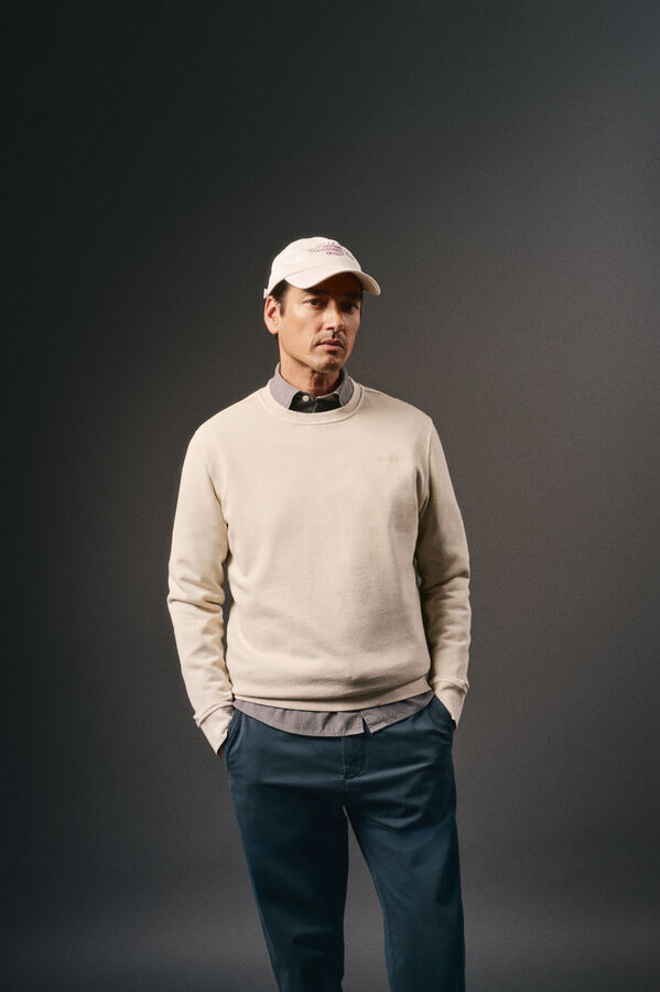 Conjunto de pantalón y sudadera