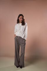 Conjunto de pantal&oacute;n, bota e camiseta