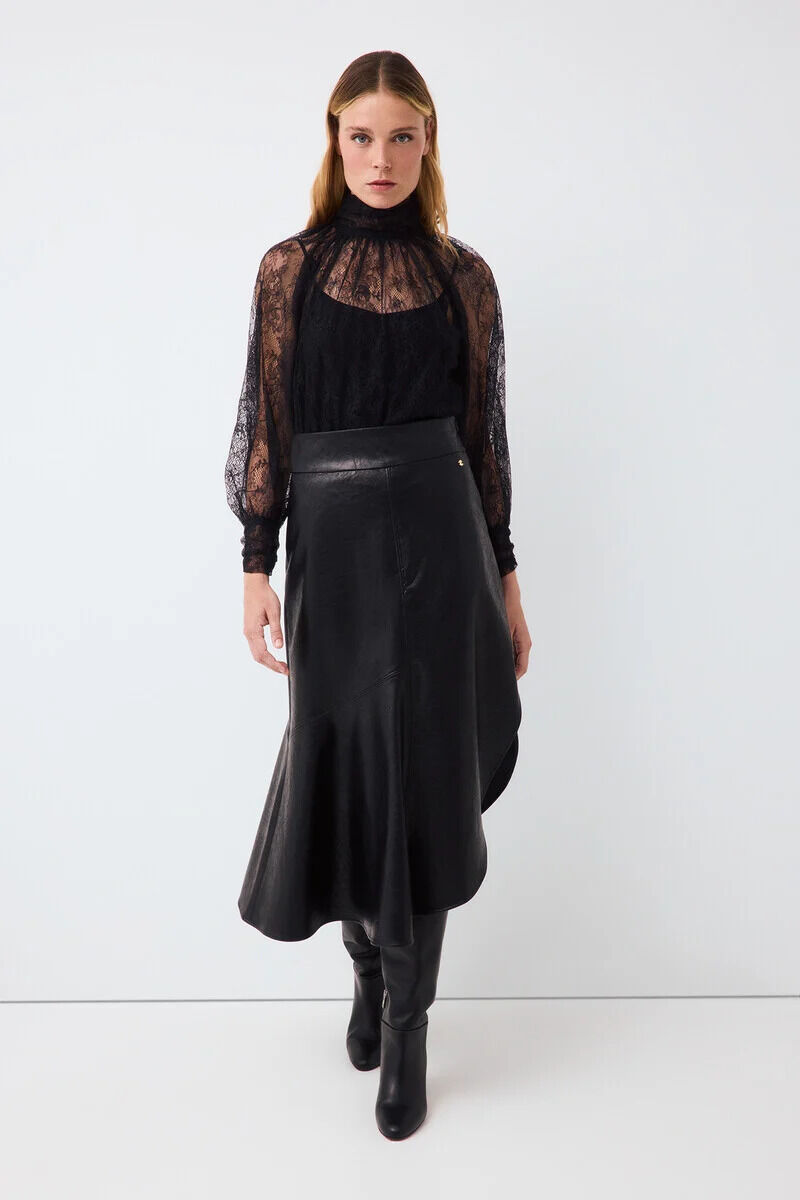 Skirt and blouse set
