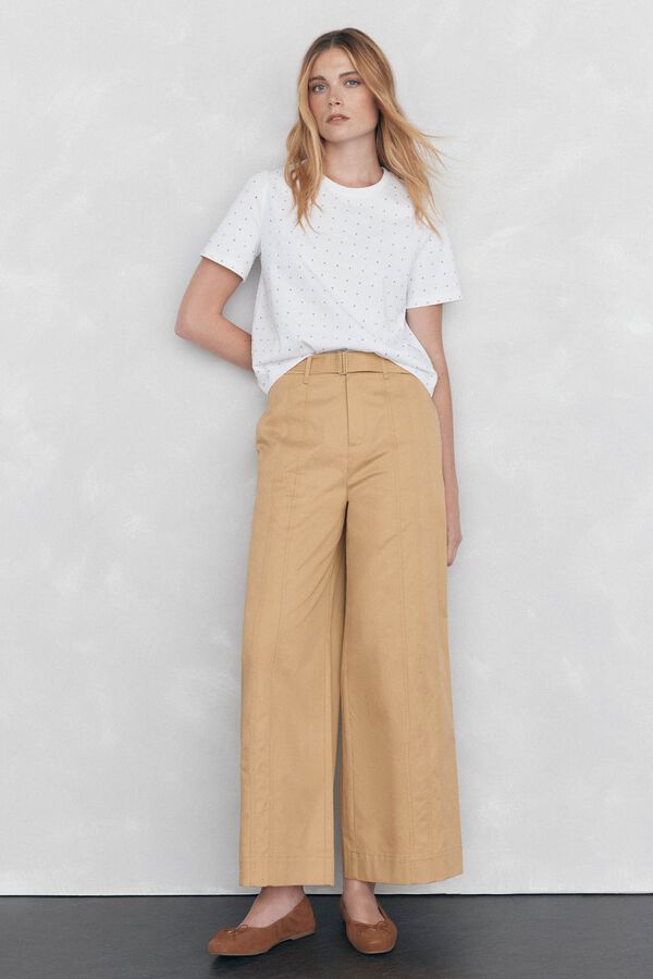 Detail and t-shirt set