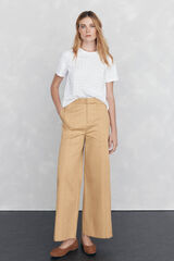 Detail and t-shirt set