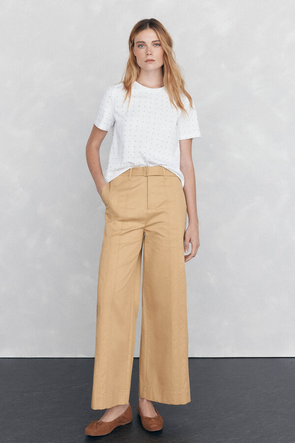 Detail and t-shirt set