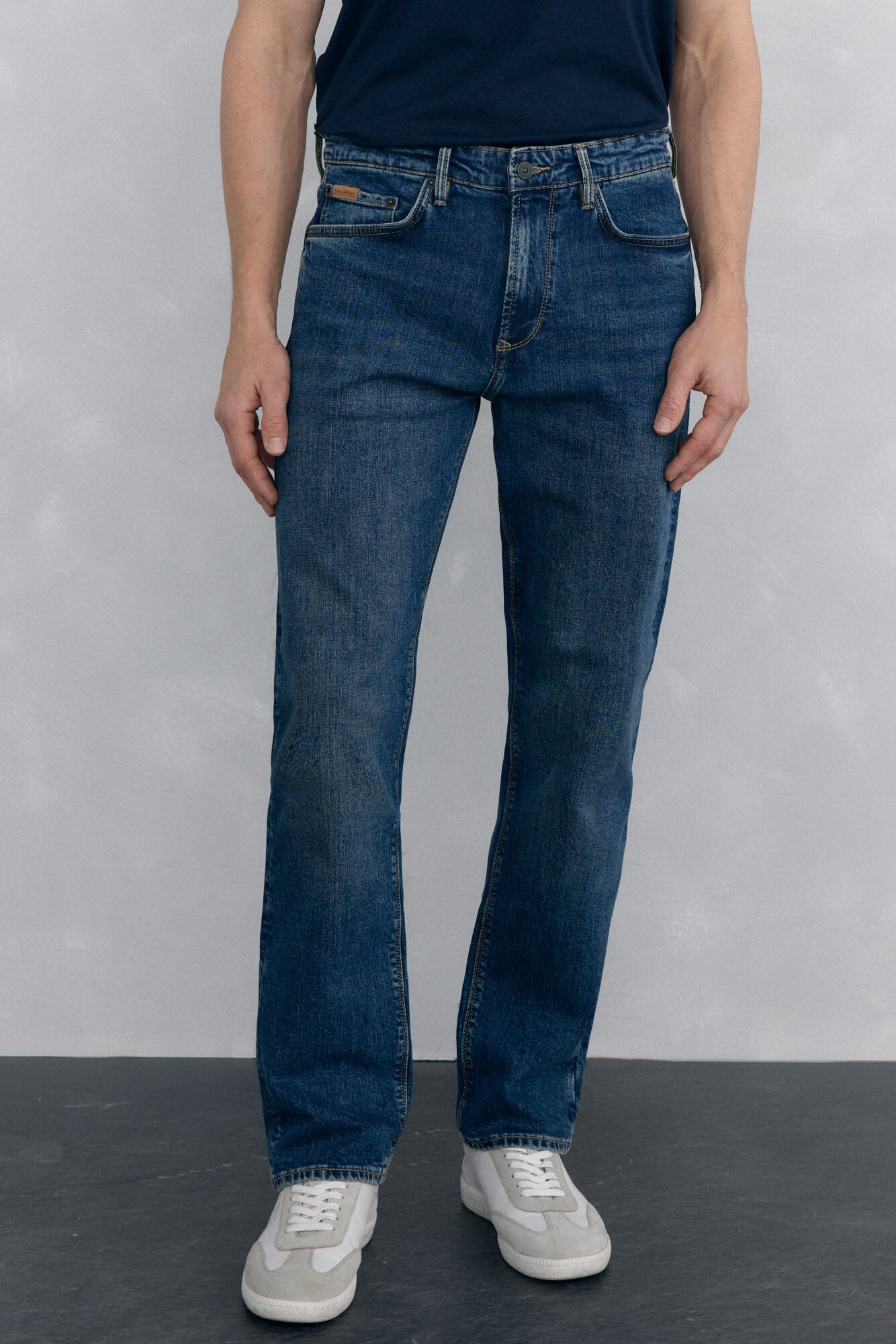 Jeans and sweatshirt set
