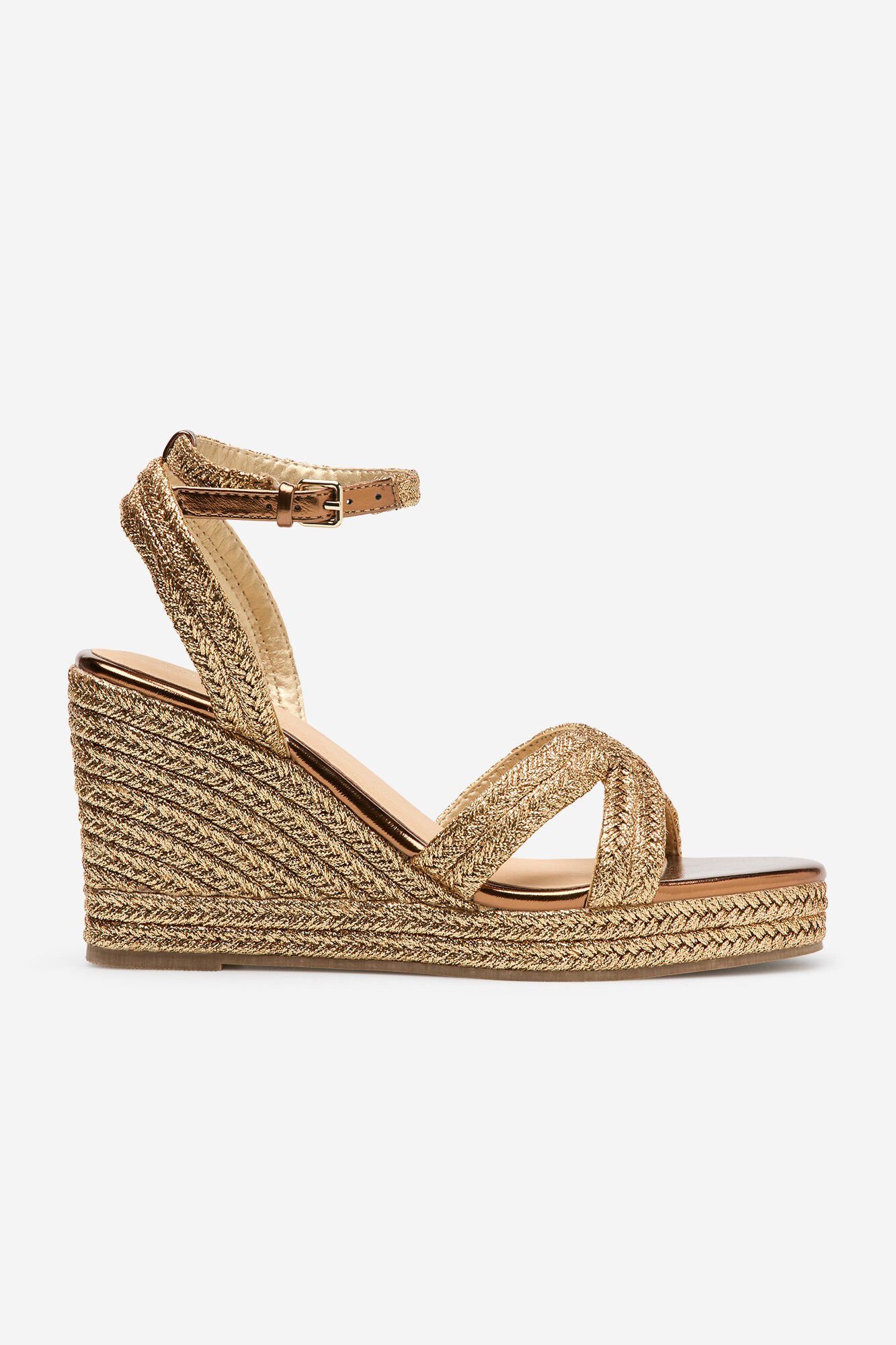 Conjunto de sandalia y vestido