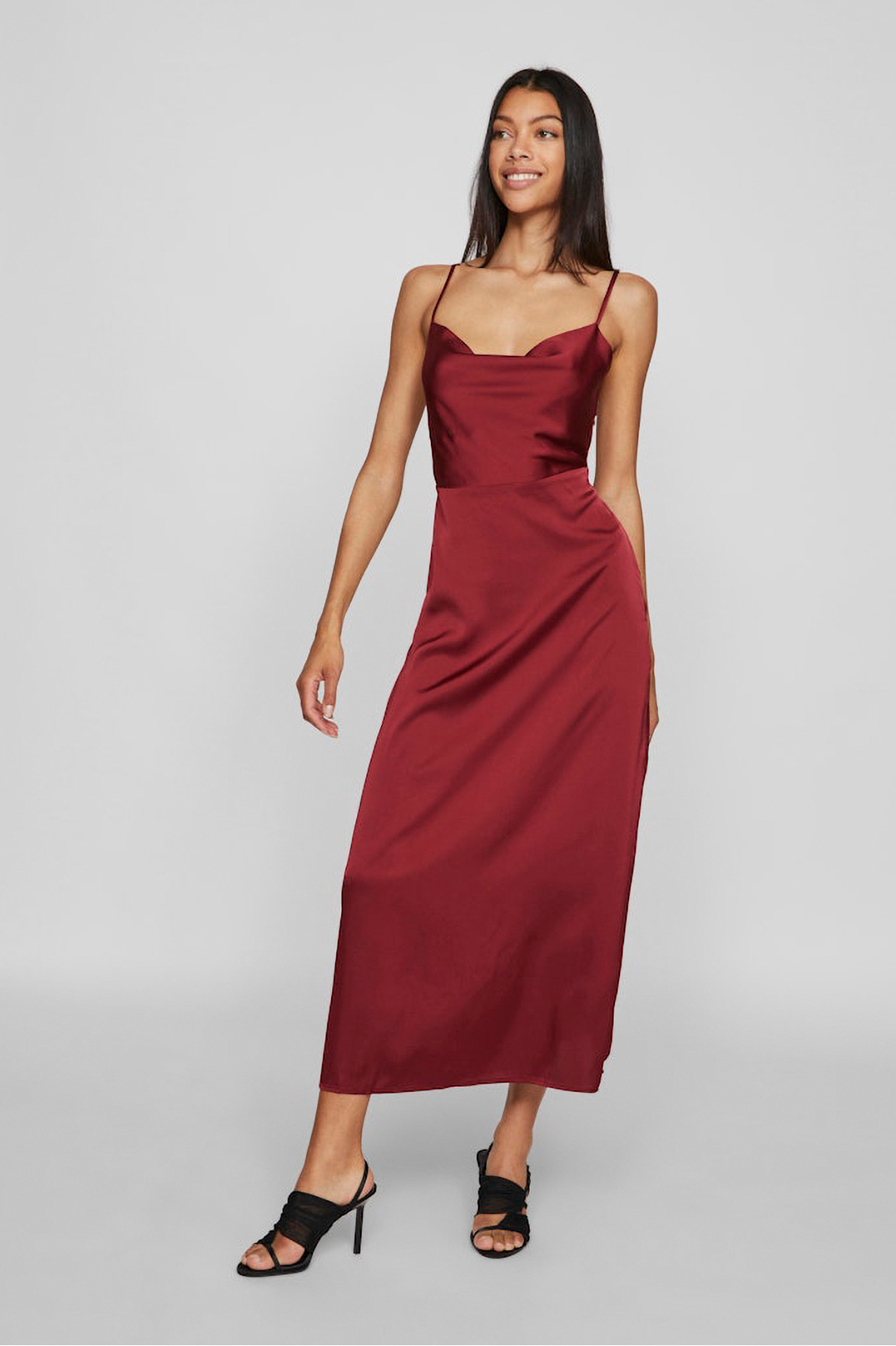 Vestidos largos de chiffon con tirantes finos y escote en corazón Pavo real