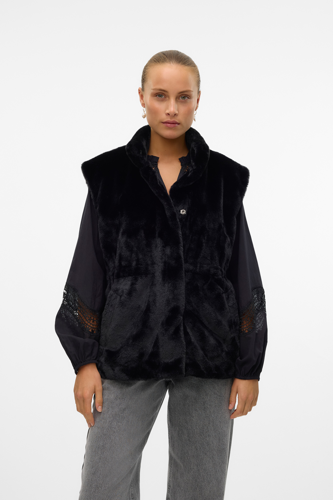 Chaleco de pelo cuello alto Chaquetas de mujer Cortefiel