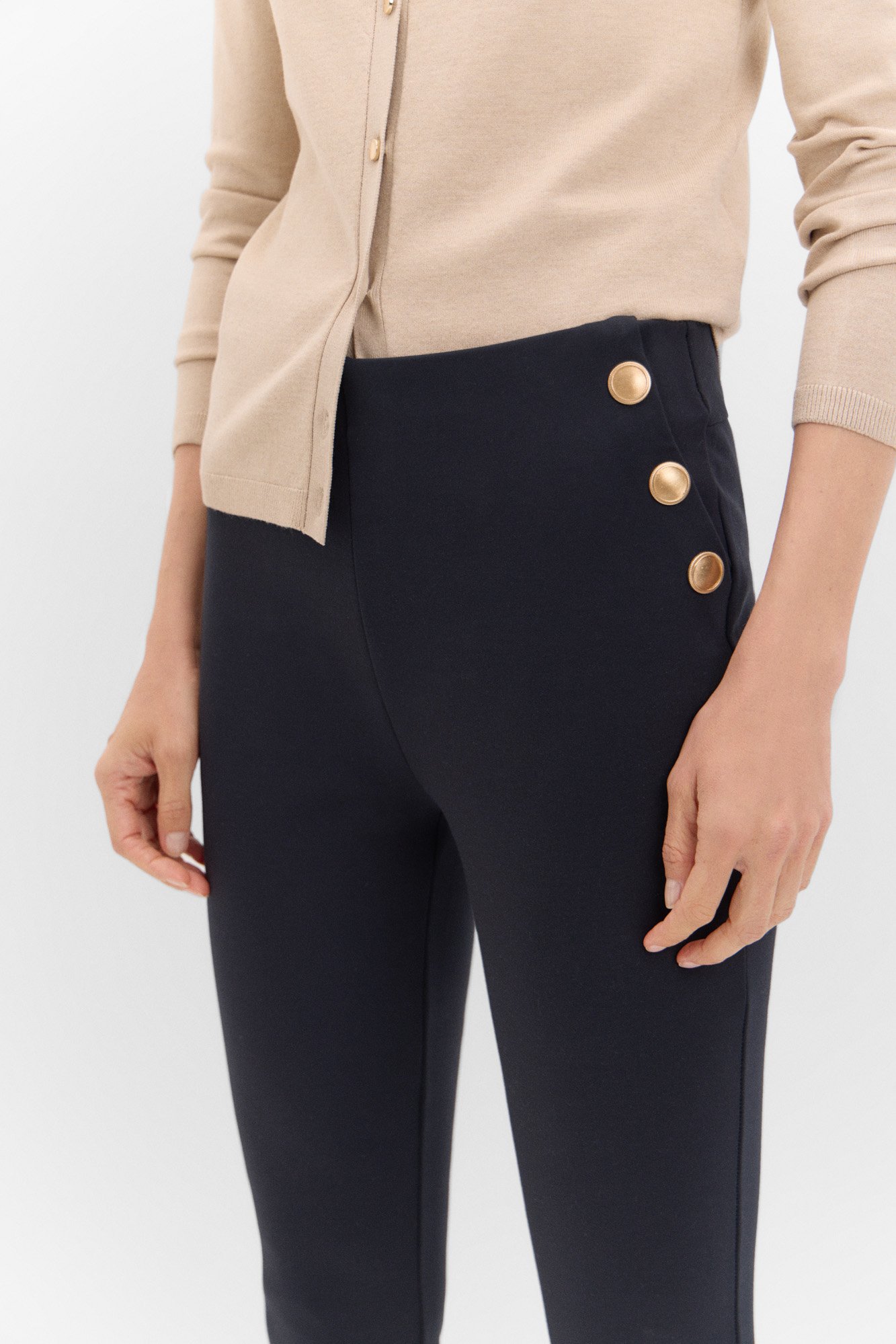 Legging con botonadura Pantalones de mujer Cortefiel