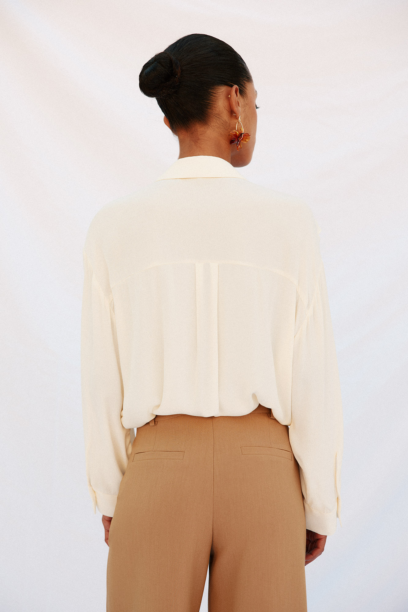 Camisa volante manga larga Blusas de mujer Cortefiel