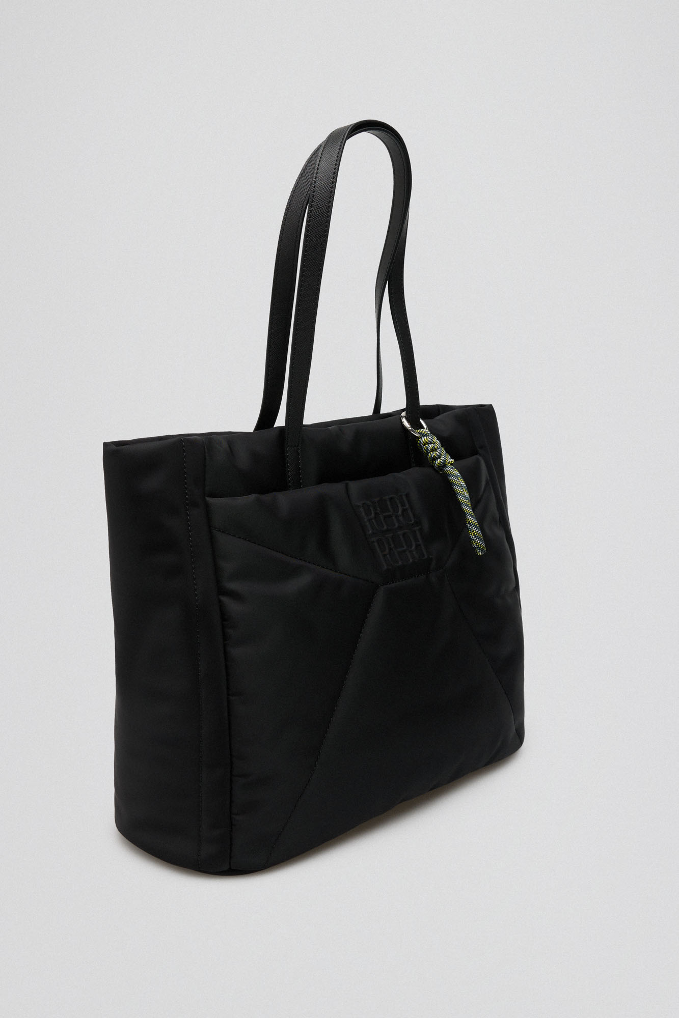 【BBYB】25SS★ CARBONE Nylon Tote Bag Nylon tote bag | Women's bags | Cortefiel
