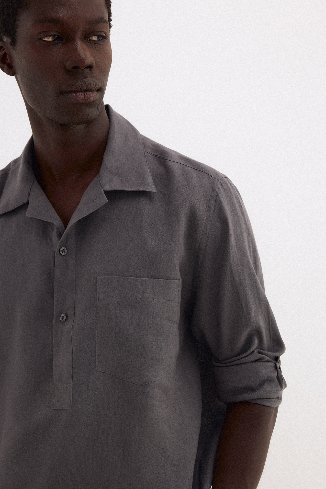 T-shirt lisa em linho | Camisas para Homem | Cortefiel