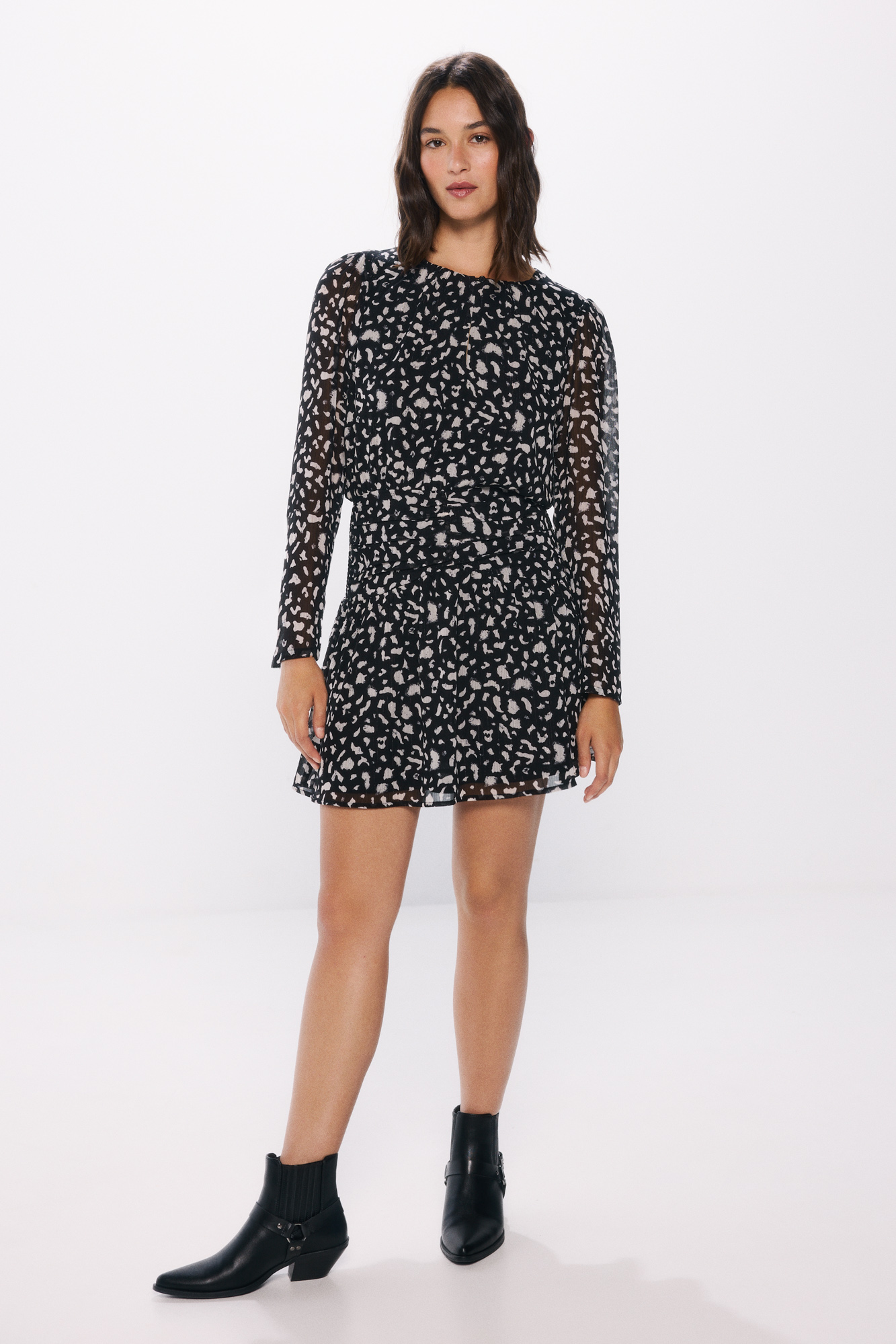 Vestido largo de chiffon sencillo con escote en forma de muesca Trébol